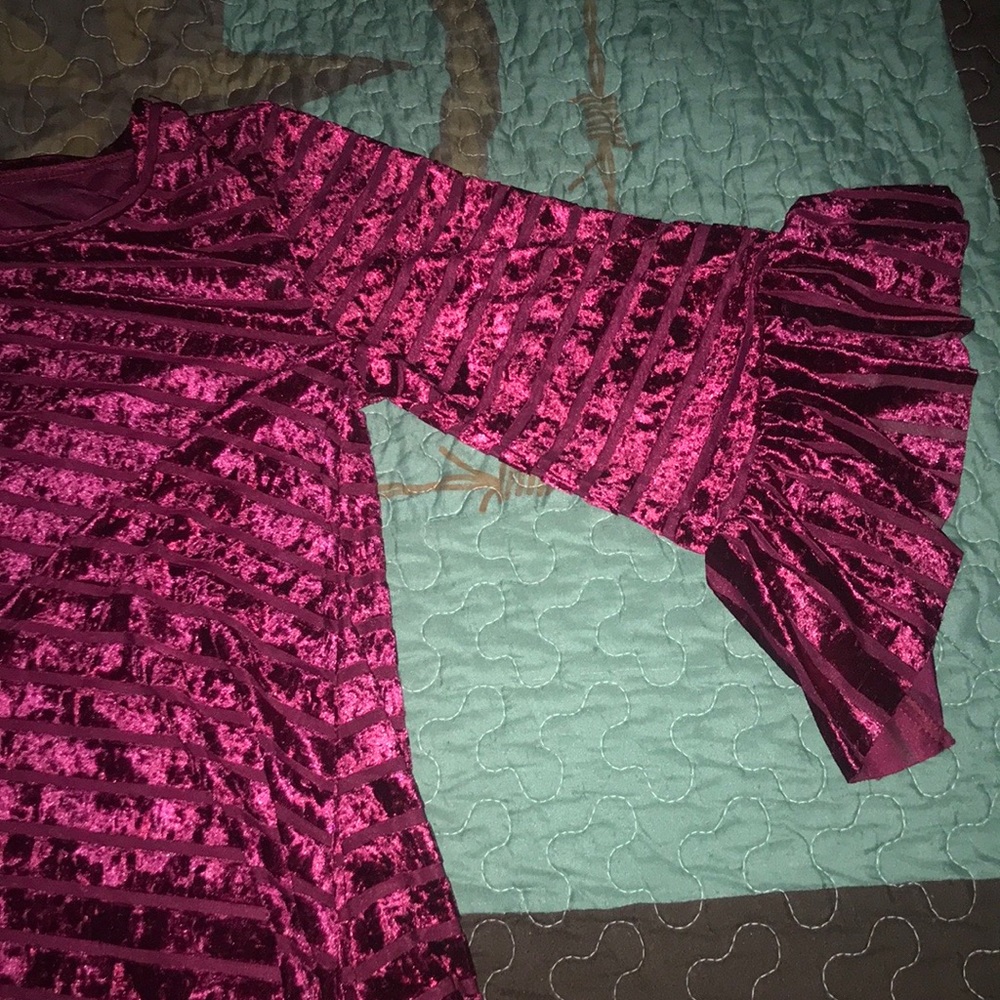 RED/MAROON VELVET LONG SLEEVE SHIRT🌹